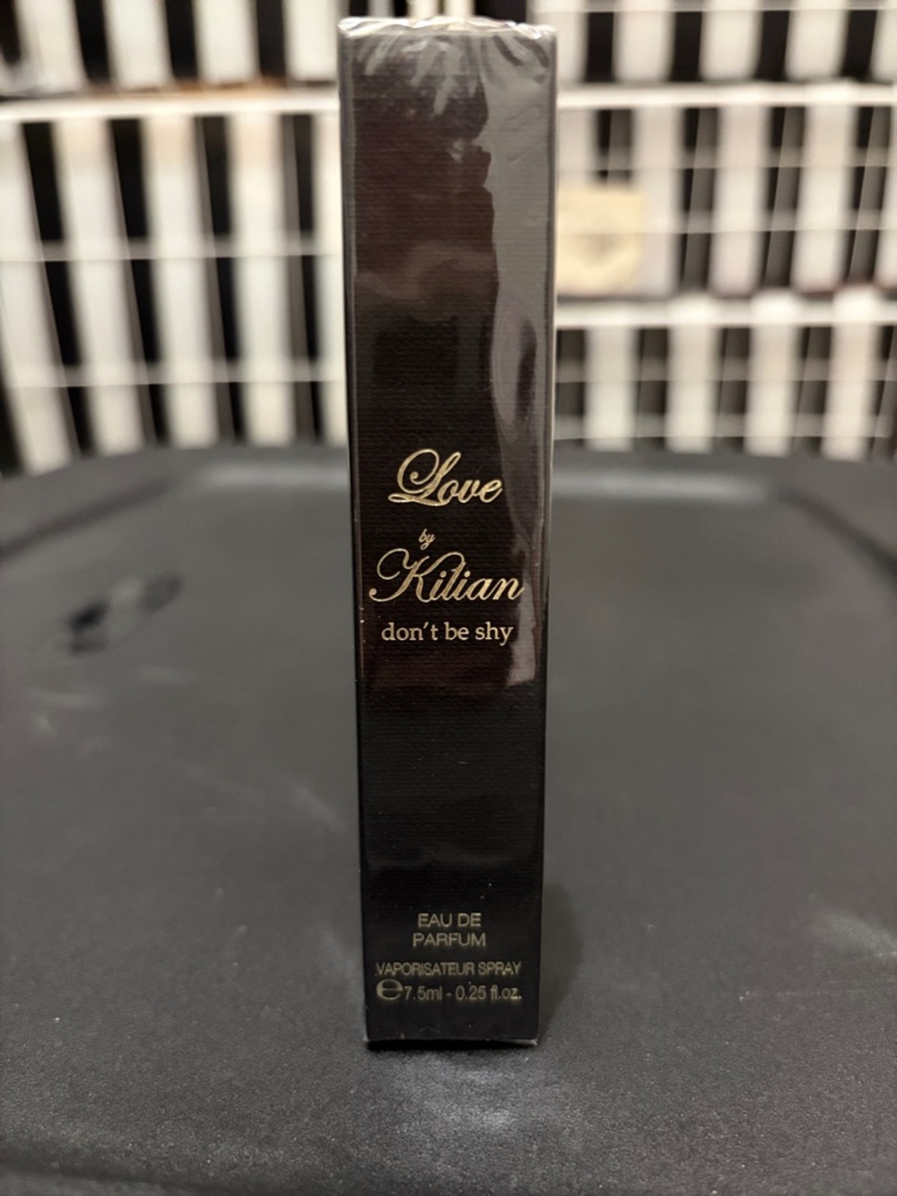 Love by Kilian "Don't Be Shy" Eau de Parfum Spray - Black